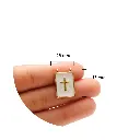 07169-Dije-esmaltado-rectangular-blanco-cruz-medidas.webp