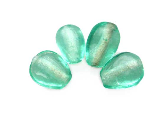 Vidrio hindu 957 6x8mm color 85 verde x und